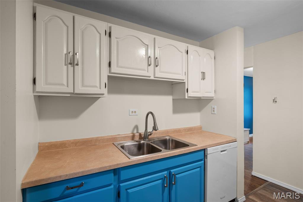 460 Ridge Avenue Webster Groves, MO 63119 - Photo 10 of 44