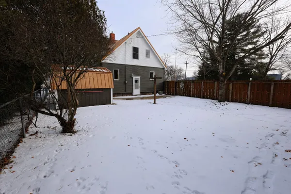 $194,999 | 320 Wisconsin Avenue, Boscobel, WI 53805