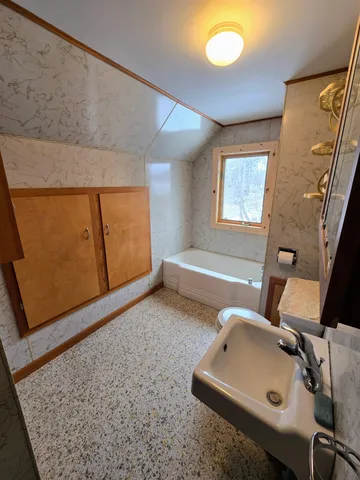 $194,999 | 320 Wisconsin Avenue, Boscobel, WI 53805