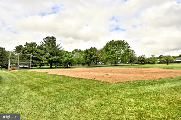 $2,300 | 1401 Society Place, Newtown, PA 18940