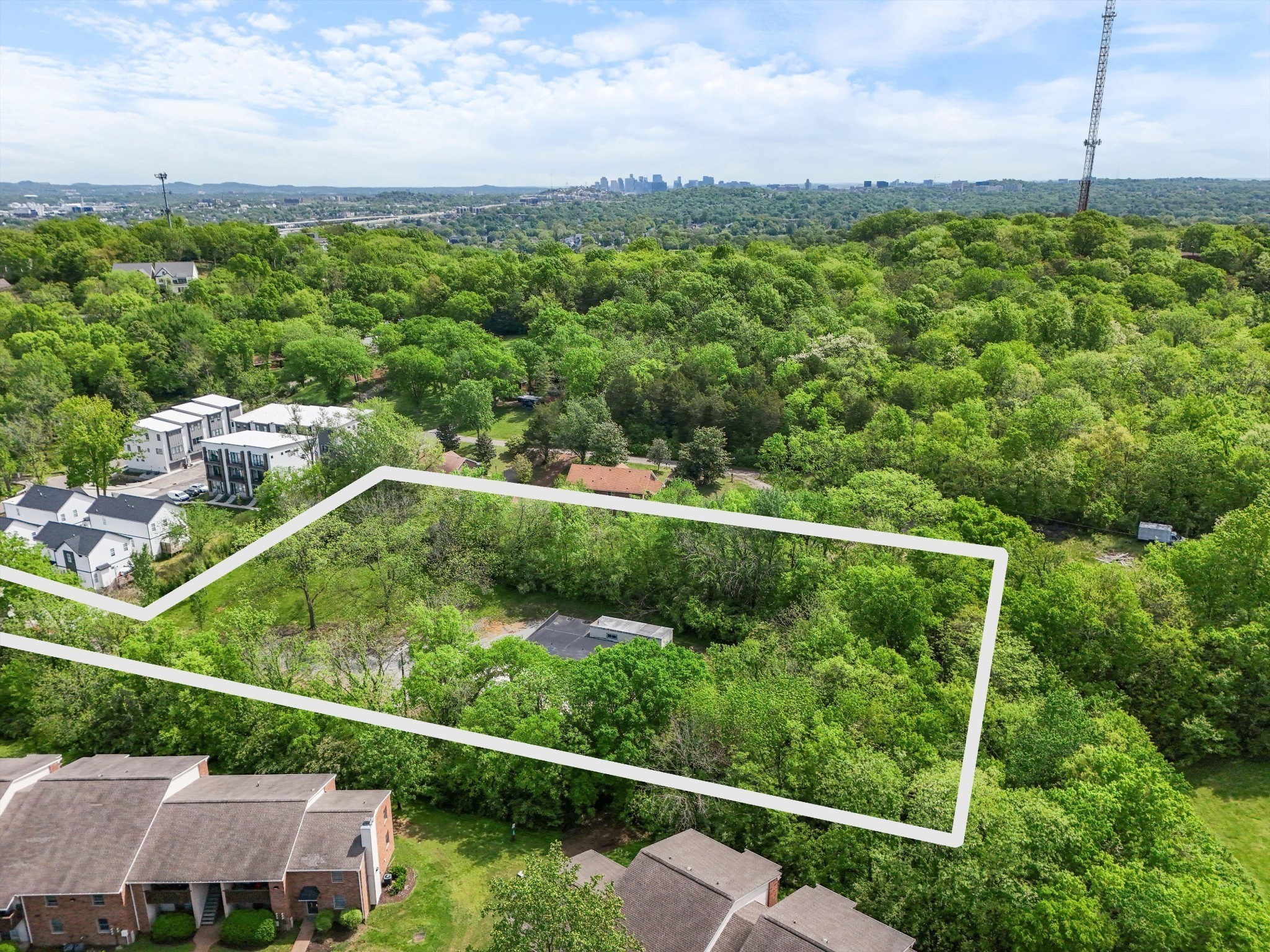 813 Watts Lane Nashville, TN 37209 - Photo 3 of 12 a view of a yard with a lake view