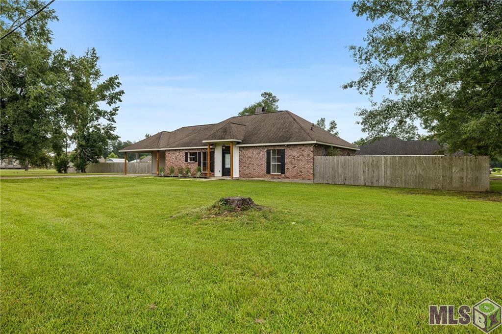 34022 Duff Road Walker, LA 70785 - Photo 3 of 28