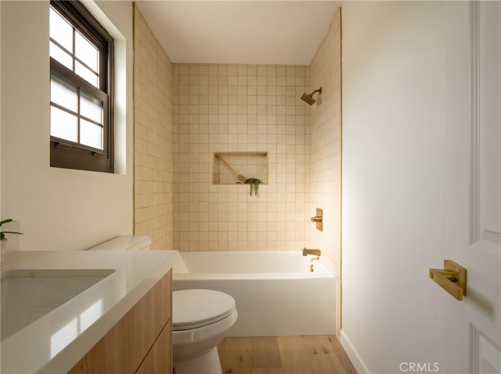 8125 Redlands Street, Unit 109 Playa del Rey, CA 90293 - Photo 33 of 42