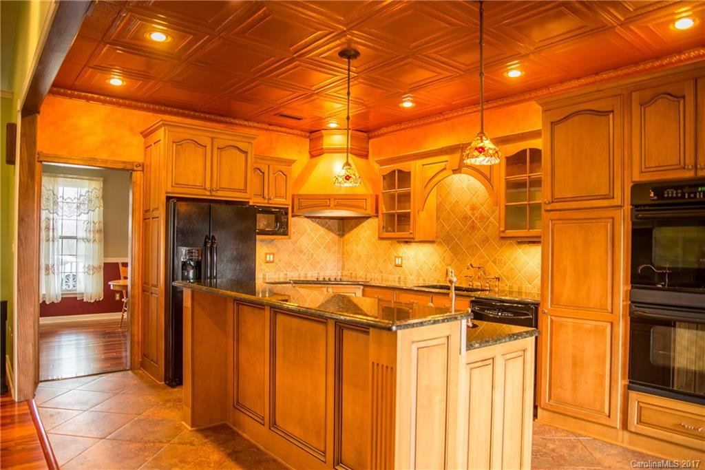 290 Linsay Lane Rutherfordton, NC 28139 - Photo 8 of 24 Gallery Image 8