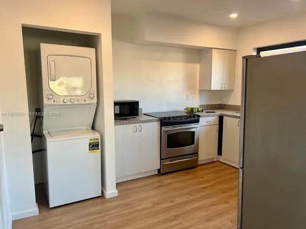 $2,100 | 98 Northeast 71st Street, Unit 1, Miami, FL 33138