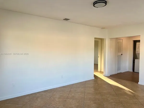 $2,100 | 98 Northeast 71st Street, Unit 1, Miami, FL 33138