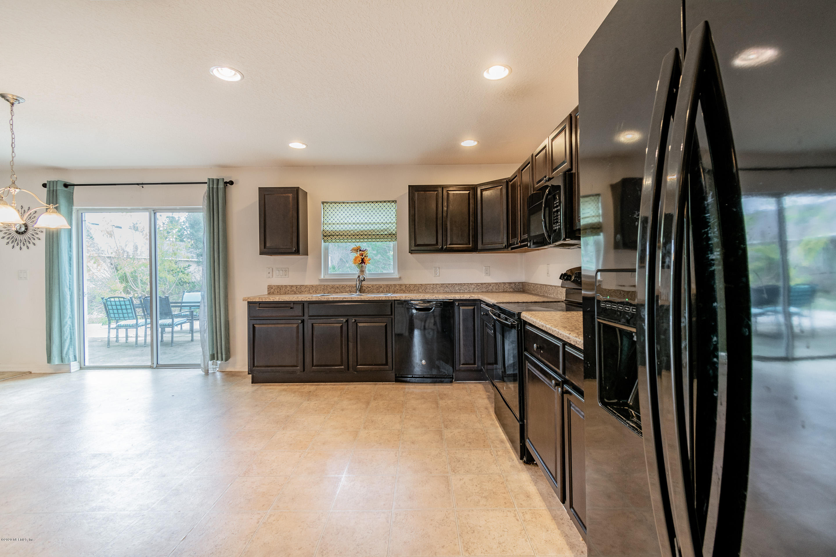 10287 Magnolia Ridge Road Jacksonville, FL 32210 - Photo 9 of 44 Kitchen 4