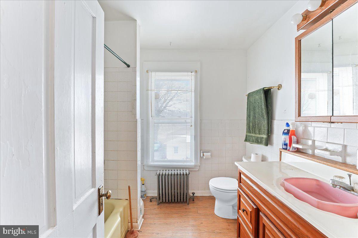 1728 New London Road Landenberg, PA 19350 - Photo 13 of 51 Full Bath Upstairs
