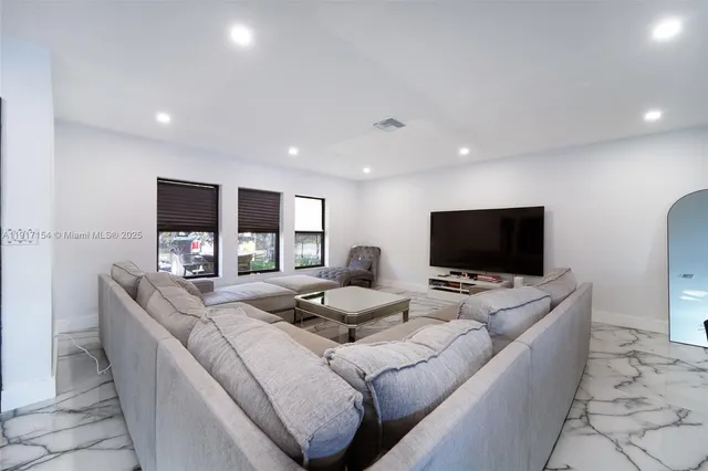 $1,499,000 | 1850 Northeast 199th Street, Miami, FL 33179