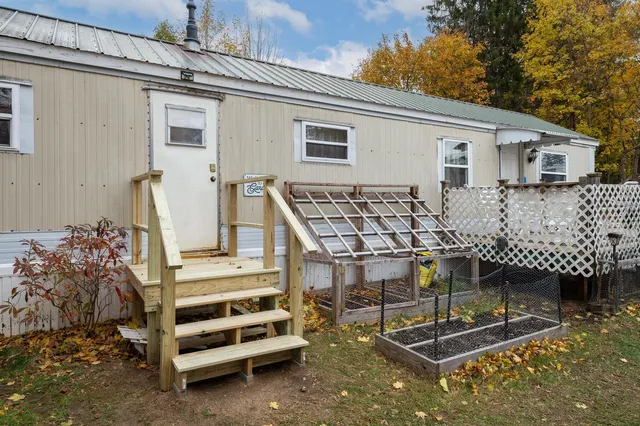 $69,000 | 16 Railroad Street, Newmarket, NH 03857