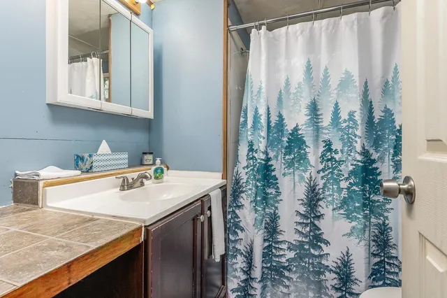 $69,000 | 16 Railroad Street, Newmarket, NH 03857