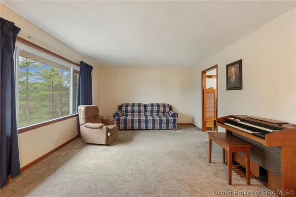 $295,000 | 3801 Chapel Lane, New Albany, IN 47150