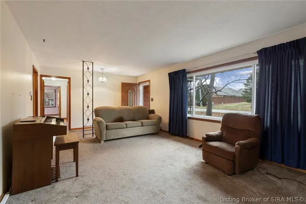 $295,000 | 3801 Chapel Lane, New Albany, IN 47150