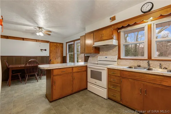 $295,000 | 3801 Chapel Lane, New Albany, IN 47150