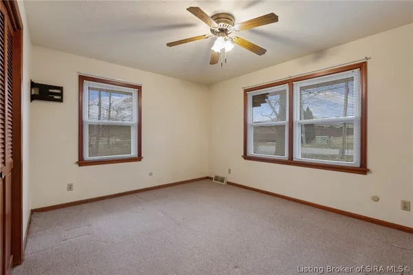 $295,000 | 3801 Chapel Lane, New Albany, IN 47150