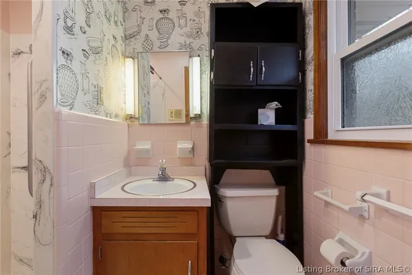 $295,000 | 3801 Chapel Lane, New Albany, IN 47150