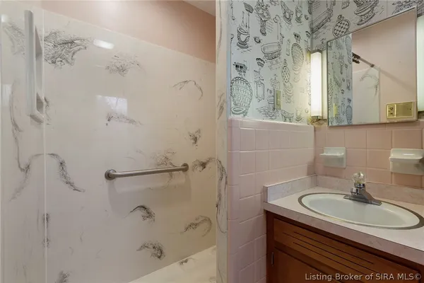 $295,000 | 3801 Chapel Lane, New Albany, IN 47150