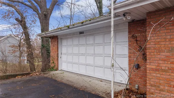 $295,000 | 3801 Chapel Lane, New Albany, IN 47150