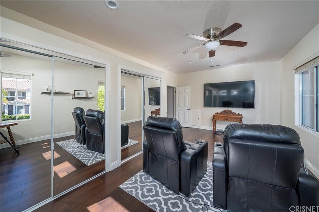 28210 Infinity Circle Saugus, CA 91390 - Photo 18 of 34