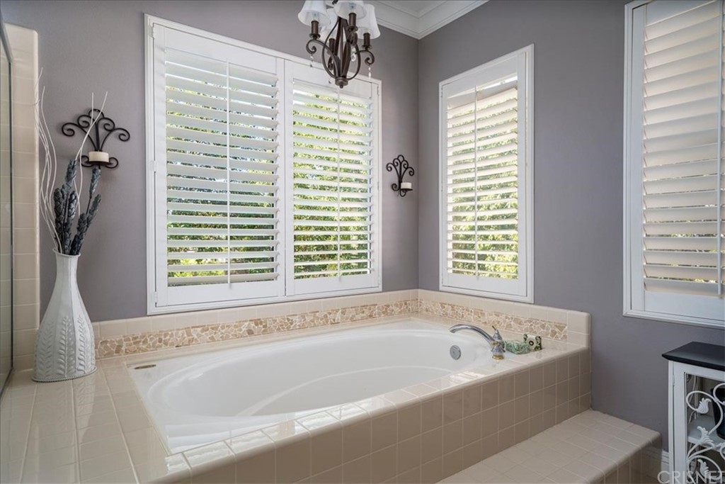 28210 Infinity Circle Saugus, CA 91390 - Photo 25 of 34