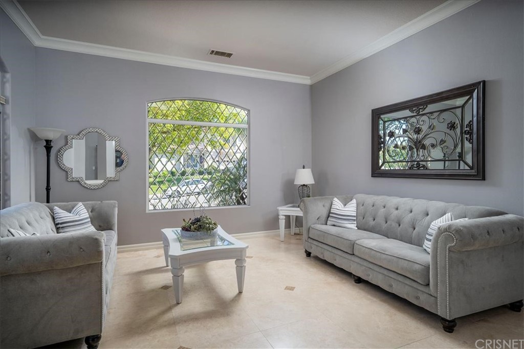 28210 Infinity Circle Saugus, CA 91390 - Photo 30 of 34