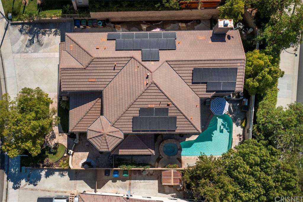 28210 Infinity Circle Saugus, CA 91390 - Photo 6 of 34