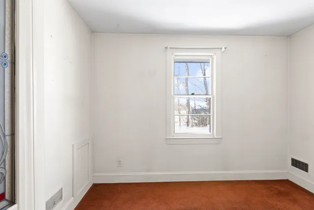 $299,900 | 3 Henrietta Street, Rochester, NH 03867