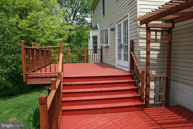 3174 Elmmede Road Ellicott City, MD 21042 - Photo 17 of 27 Exterior (Rear)