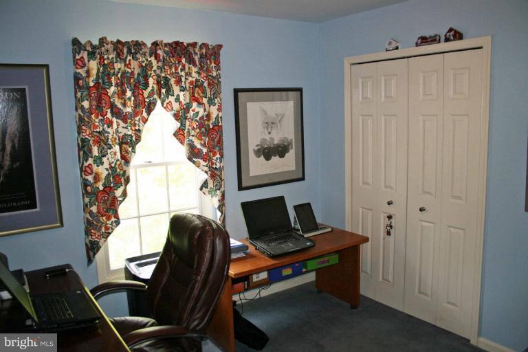 3174 Elmmede Road Ellicott City, MD 21042 - Photo 25 of 27 Bedroom