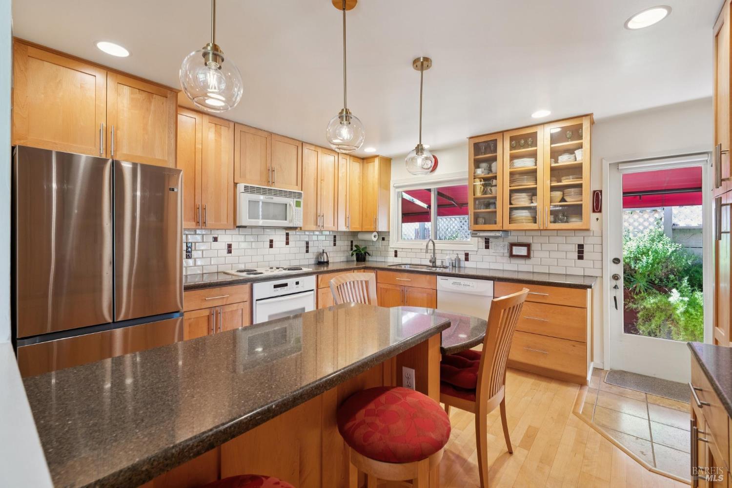 87 Butterfield Road San Anselmo, CA 94960 - Photo 12 of 30 Gallery Image 12