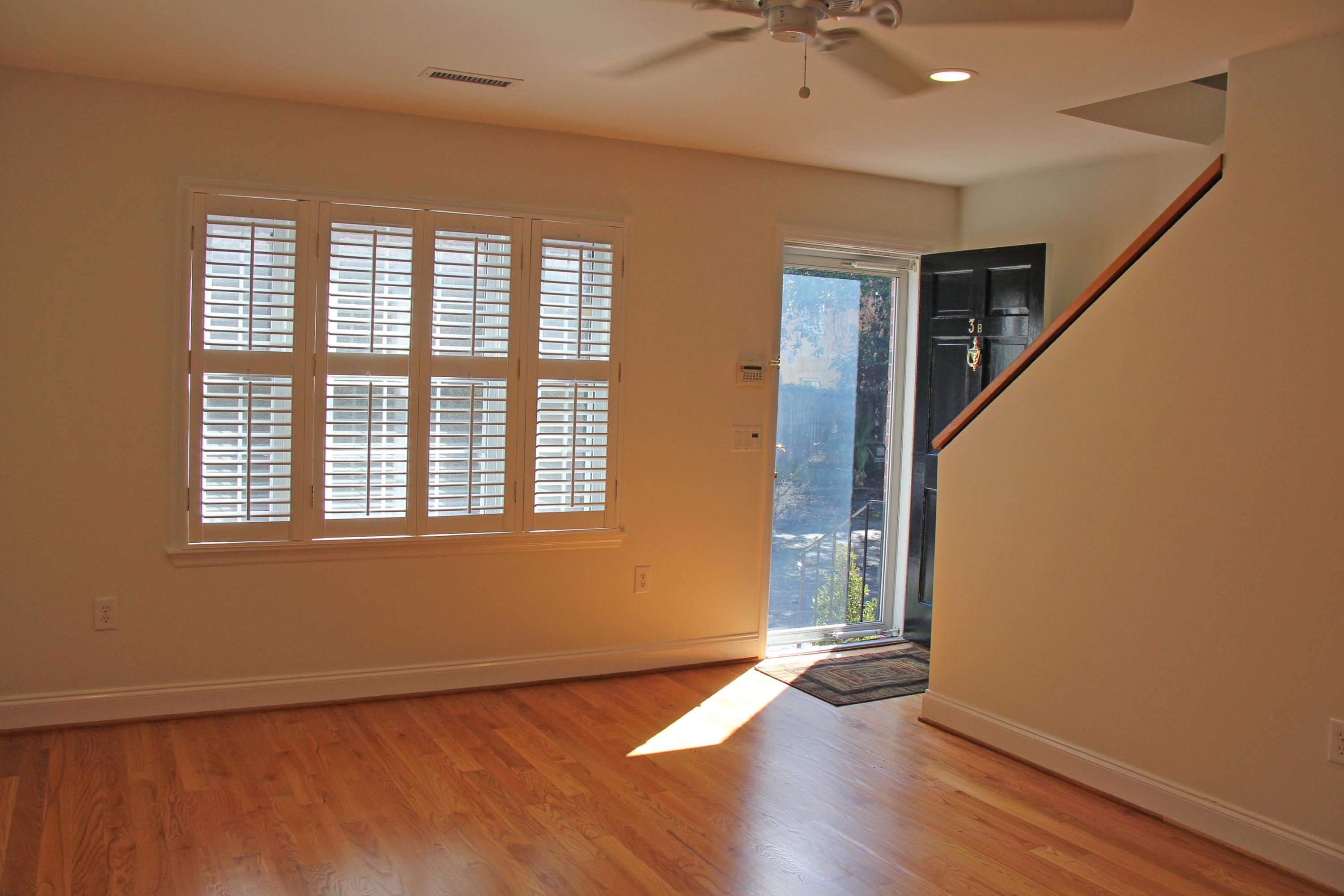 12 George Street, Unit B3 Charleston, SC 29401 - Photo 2 of 10 Living Room