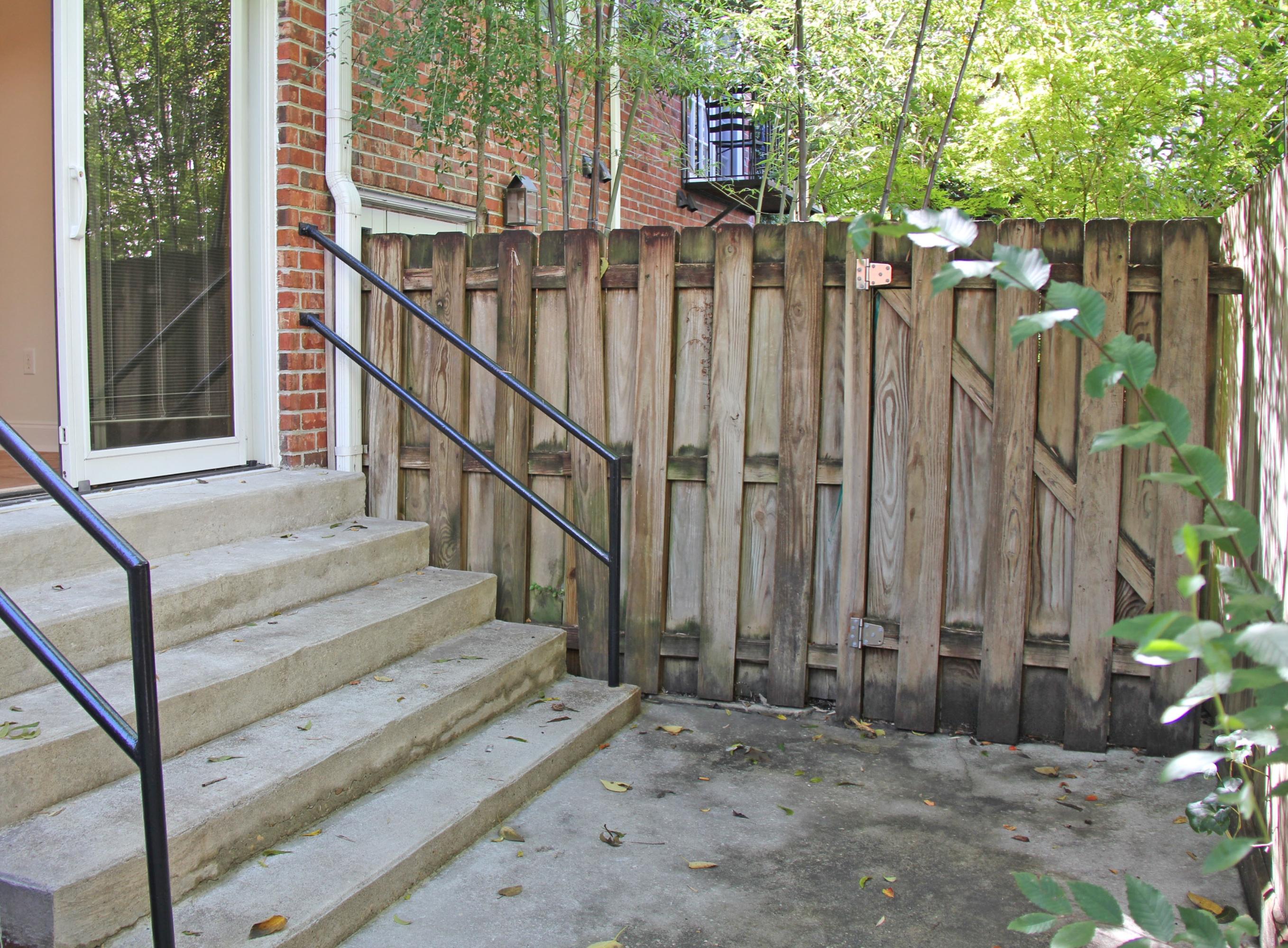 12 George Street, Unit B3 Charleston, SC 29401 - Photo 10 of 10 Courtyard2