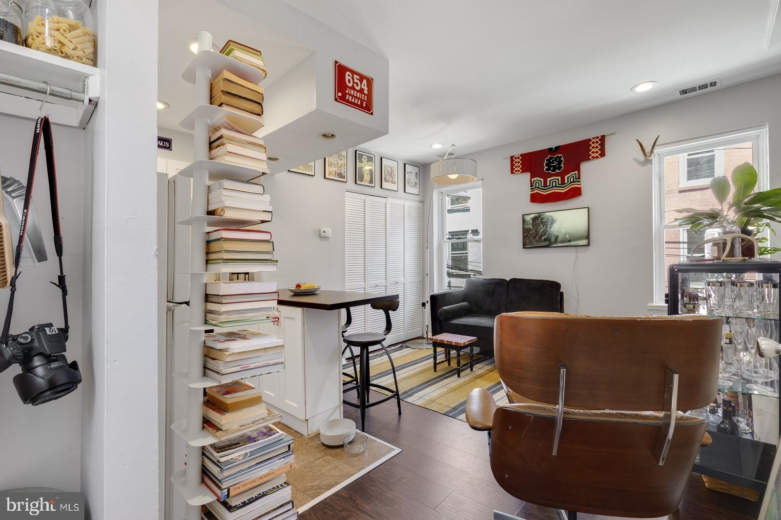 1630 Rodman Street Philadelphia, PA 19146 - Photo 4 of 17