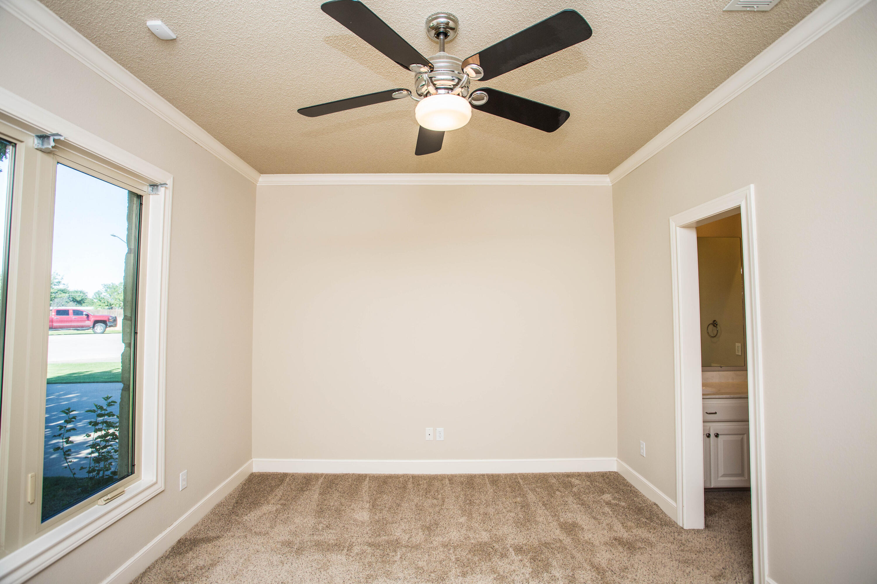 6803 79th Street Lubbock, TX 79424 - Photo 36 of 111 5V2A1041