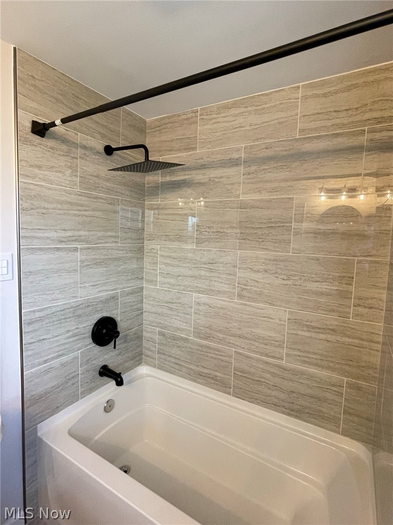 3877 Silsby Road Cleveland, OH 44118 - Photo 19 of 25 Gallery Image 19