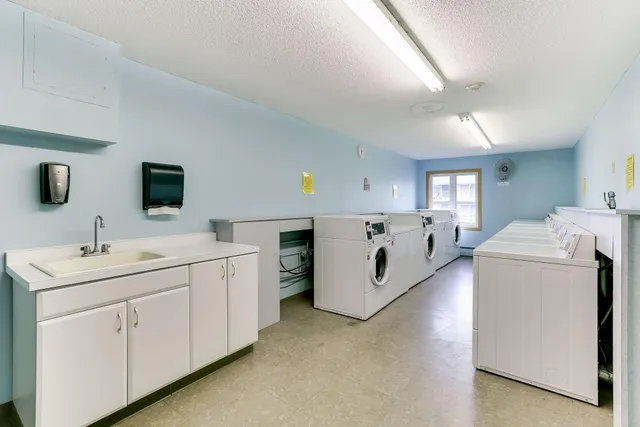 $182,000 | 4860 Park Commons Drive, Unit 205, St. Louis Park, MN 55416