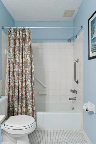 $182,000 | 4860 Park Commons Drive, Unit 205, St. Louis Park, MN 55416