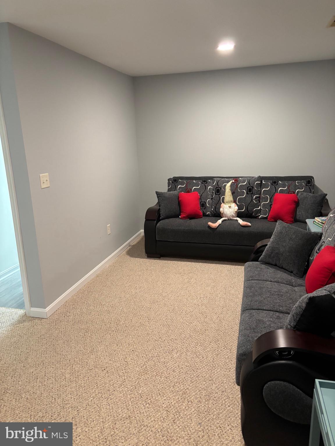3910 Squire Tuck Way Baltimore, MD 21208 - Photo 26 of 40 a living room with furniture and a couch