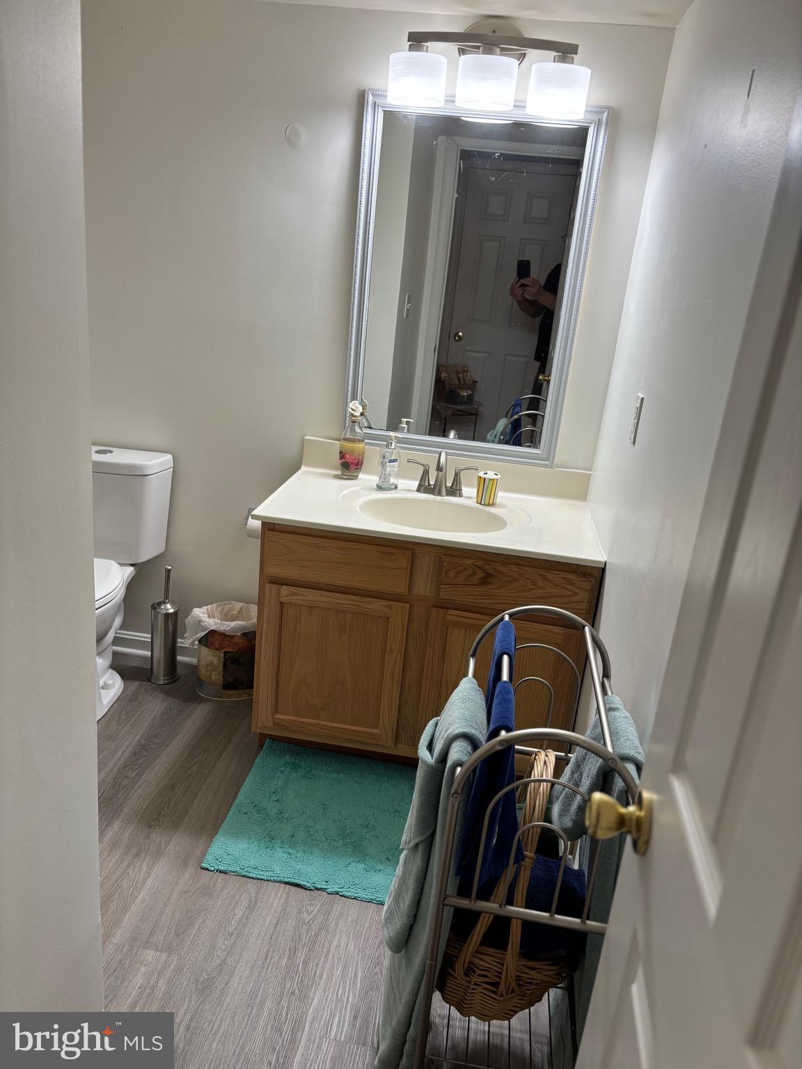3910 Squire Tuck Way Baltimore, MD 21208 - Photo 27 of 40 a utility room with sink dryer and washer
