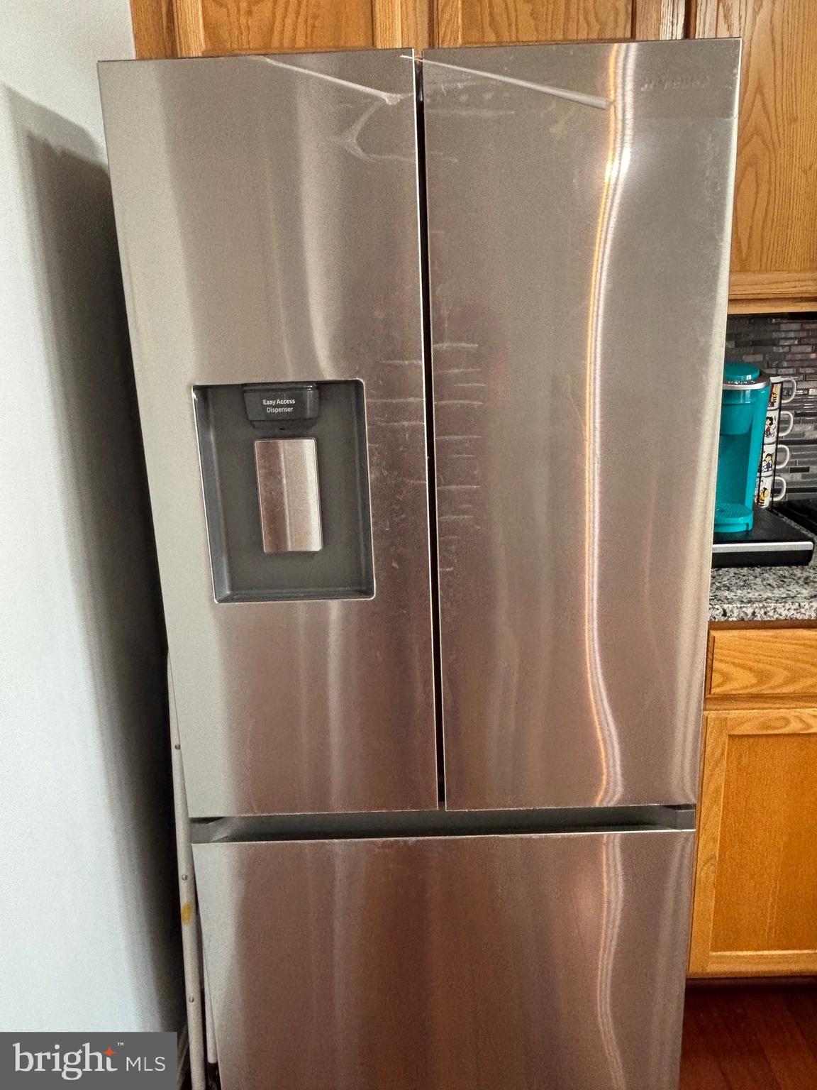 3910 Squire Tuck Way Baltimore, MD 21208 - Photo 8 of 40 a close view of refrigerator