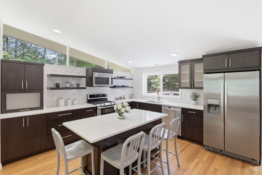 430 Heald Road Carlisle, MA 01741 - Photo 10 of 42