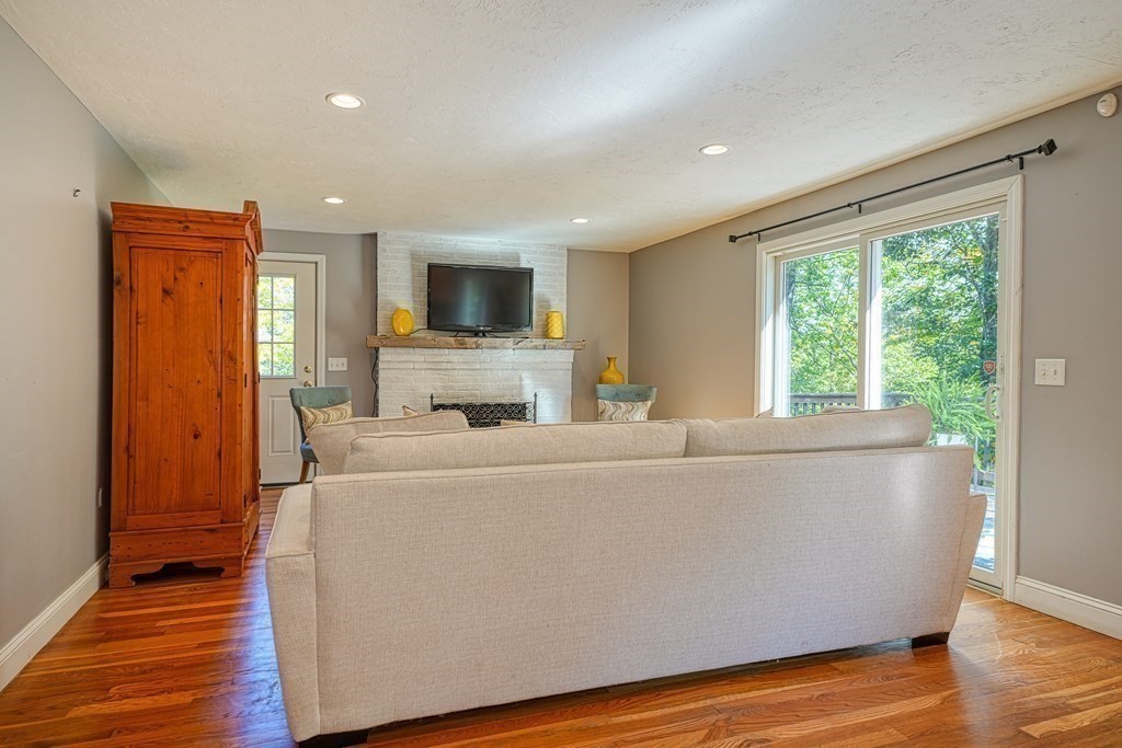 89 Cleverly Cove Road Lancaster, MA 01523 - Photo 10 of 40 Gallery Image 10