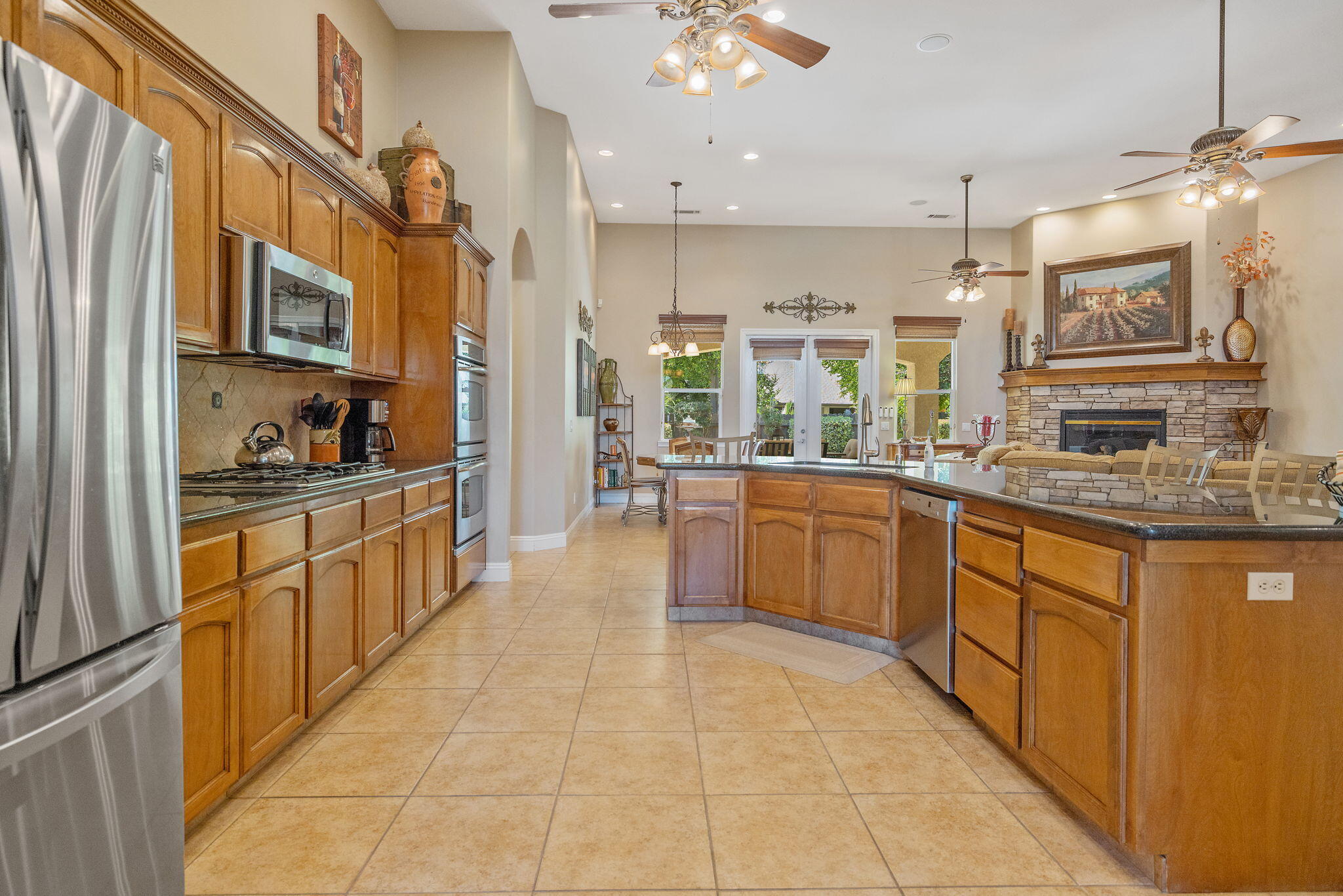 760 St James Court Exeter, CA 93221 - Photo 18 of 77 26-web-or-mls-713A8401