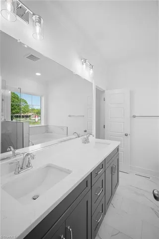 $484,900 | 377 Lenalan Drive, Lexington, NC 27295