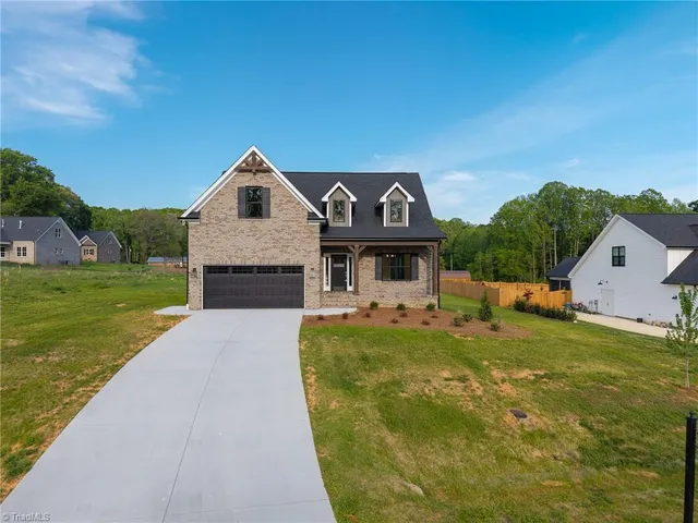 $484,900 | 377 Lenalan Drive, Lexington, NC 27295