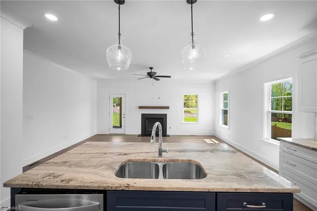 $484,900 | 377 Lenalan Drive, Lexington, NC 27295