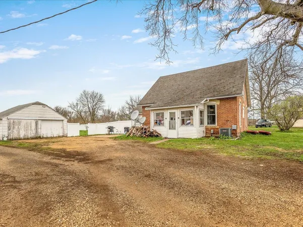 $100,000 | 13514 Northeast Winslow Road, Winslow, IL 61089