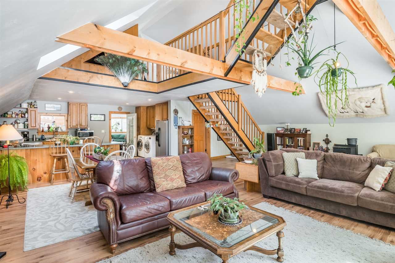 311 Mt Cleveland Road Bethlehem, NH 03574 - Photo 2 of 38