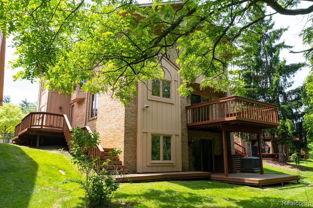 22140 River Ridge Trail Farmington Hills, MI 48335 - Photo 23 of 27