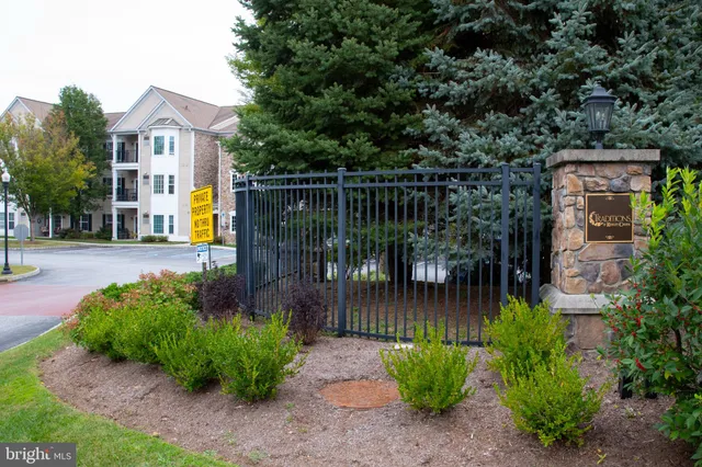 $285,000 | 411 Creekside Drive, Brookhaven, PA 19015